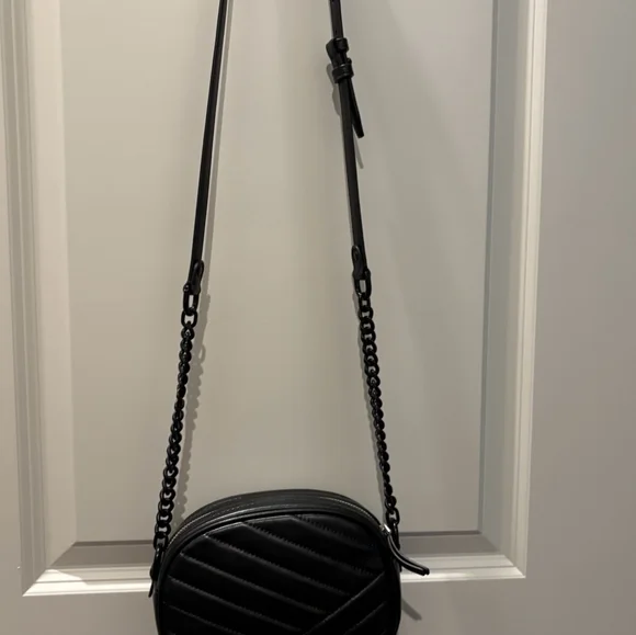 Tory Burch Quilted Black Crossbody Bag - Picture 4 of 6